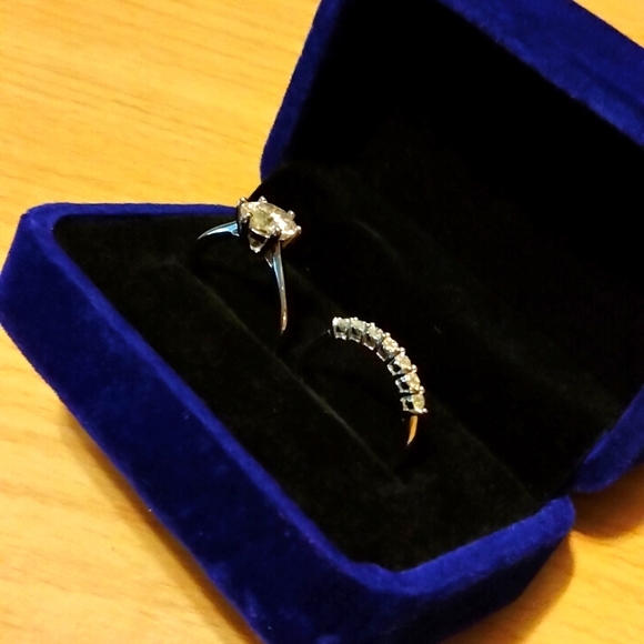 Moissanite 2.28kt total weight wedding ring set - Picture 5 of 11